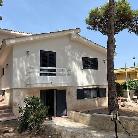 Casa Vacanze Amiche Del Mare Pulsano Bagian luar foto